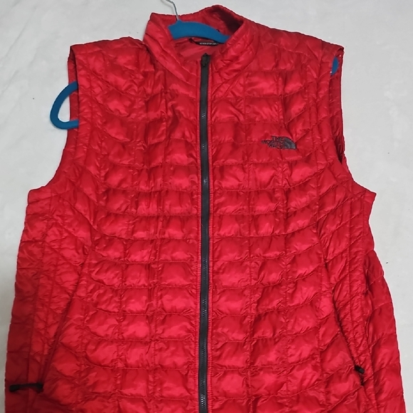 The North Face Cherry Red Puffer Vest - Picture 1 of 2